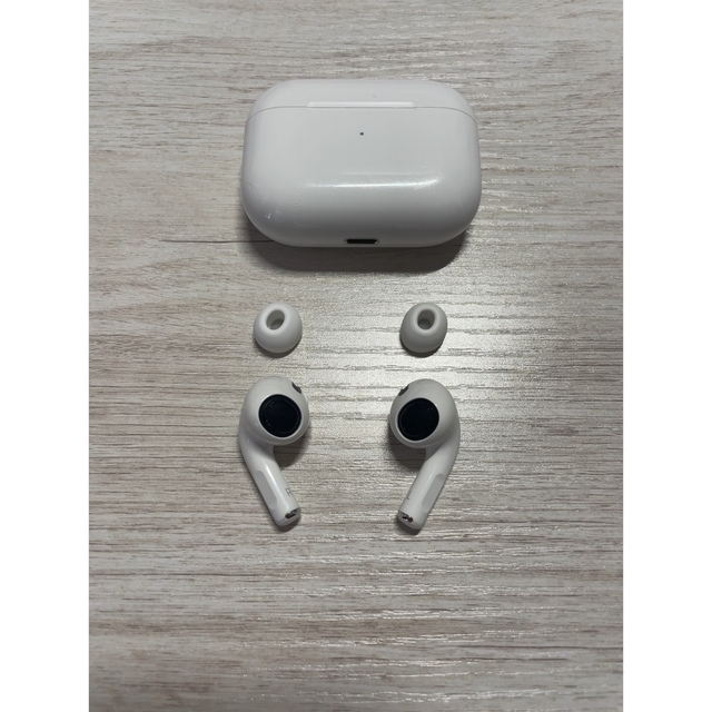 Apple(アップル)のapple AirPods Pro エアポッズプロ  スマホ/家電/カメラのオーディオ機器(ヘッドフォン/イヤフォン)の商品写真