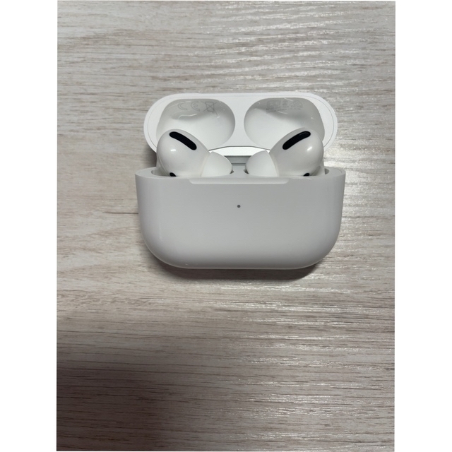 Apple(アップル)のapple AirPods Pro エアポッズプロ  スマホ/家電/カメラのオーディオ機器(ヘッドフォン/イヤフォン)の商品写真