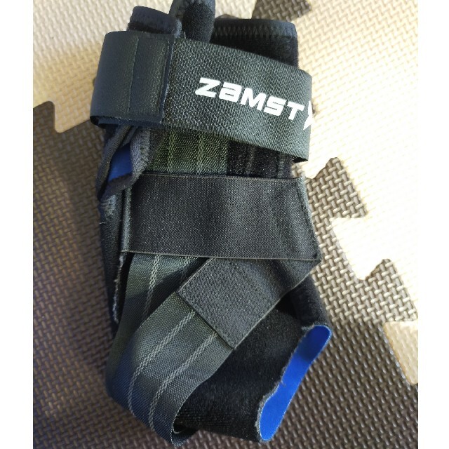 ZAMST(ザムスト)のZAMST　右Ｓ　ジュニアサイズ スポーツ/アウトドアのスポーツ/アウトドア その他(バスケットボール)の商品写真