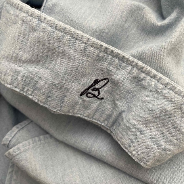 MADISONBLUE(マディソンブルー)のマディソンブルー♡シャンブレー　シャツ　01 レディースのトップス(シャツ/ブラウス(長袖/七分))の商品写真