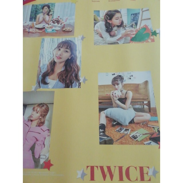 Waste(twice)(ウェストトゥワイス)のTWICE  ポスター２枚セット エンタメ/ホビーのCD(K-POP/アジア)の商品写真