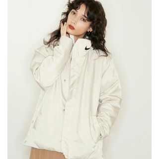 エミ(emmi)の【NIKE meets emmi】AS W NSW SYN JKT TREND(ナイロンジャケット)