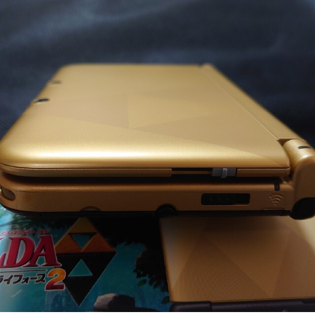 ニンテンドー3DS(ニンテンドー3DS)のニンテンドー3DS LL ゼルダの伝説 神々のトライフォース2 パック エンタメ/ホビーのゲームソフト/ゲーム機本体(携帯用ゲーム機本体)の商品写真