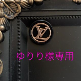 ルイヴィトン(LOUIS VUITTON)のＬＶ　マットブラック　ピンバッチ　1個(その他)