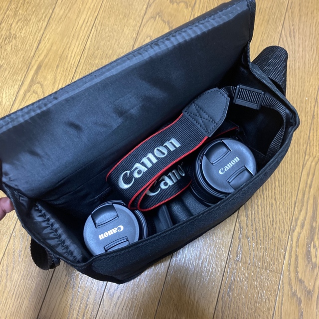 Canon(キヤノン)のCANON EOS8000D ダブルズームキット スマホ/家電/カメラのカメラ(デジタル一眼)の商品写真
