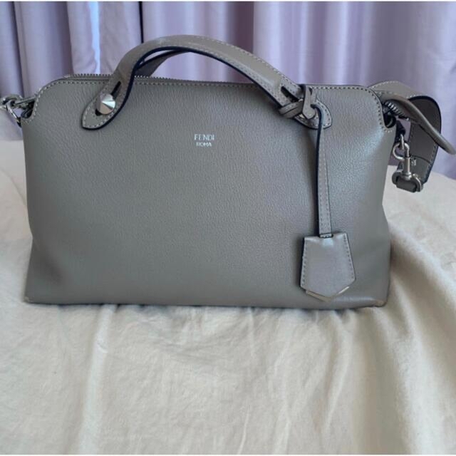 半額SALE/ FENDI - さぁ ショルダーバッグ - electmcshane.com