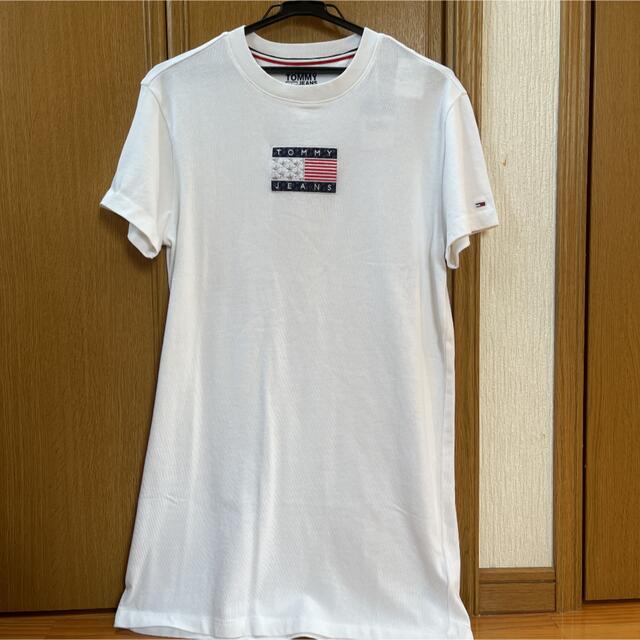 TOMMY HILFIGER(トミーヒルフィガー)のTOMMY トミーヒルフィガー Tシャツ ワンピ レディースのトップス(Tシャツ(半袖/袖なし))の商品写真