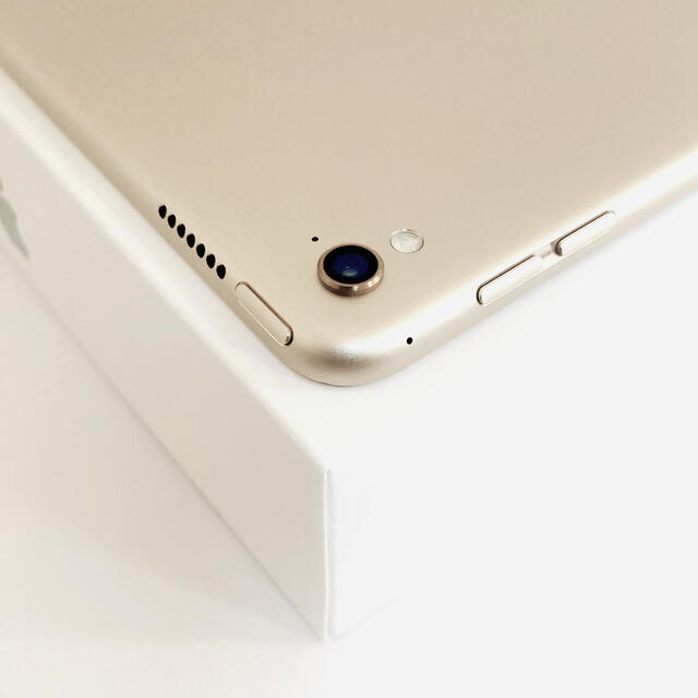 iPad(アイパッド)のApple iPad  Pro 9.7 Wi-Fi 32GB【美品】 スマホ/家電/カメラのPC/タブレット(タブレット)の商品写真