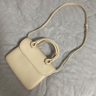 ザラ(ZARA)のponpon購入品　ショルダーバッグ(ショルダーバッグ)