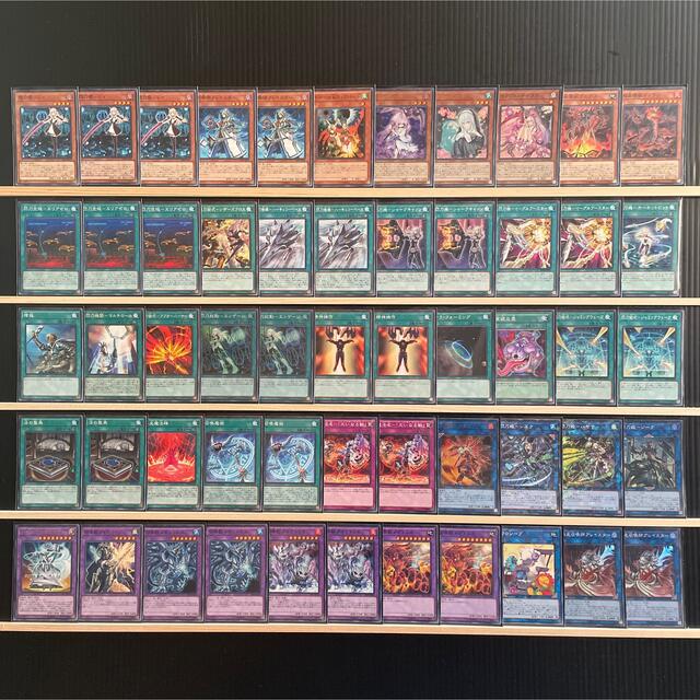 遊戯王(ユウギオウ)の遊戯王 閃刀姫 召喚獣 デッキ メイン40 エクストラ15 スリーブ エンタメ/ホビーのトレーディングカード(Box/デッキ/パック)の商品写真