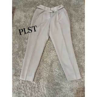 プラステ(PLST)のPLST テーパードパンツ　ベルト付き(カジュアルパンツ)