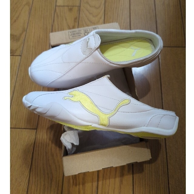 PUMA(プーマ)のPUMA　レディーススリッポン　２３cm レディースの靴/シューズ(スリッポン/モカシン)の商品写真