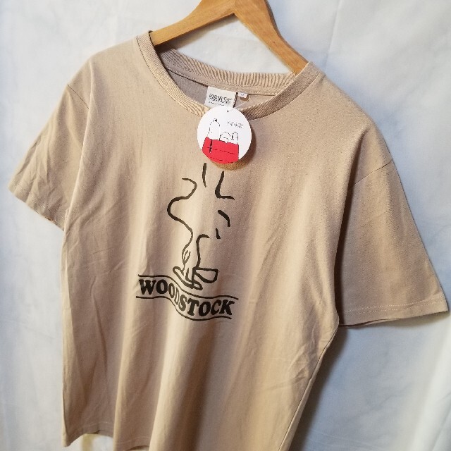 SNOOPY(スヌーピー)の新品　スヌーピー　PEANUTS　 Tシャツ 半袖   ウッドストック  M エンタメ/ホビーのアニメグッズ(その他)の商品写真