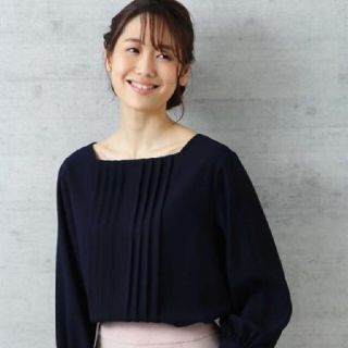 ナチュラルビューティーベーシック(NATURAL BEAUTY BASIC)のNATURAL　BEAUTE　BASIC　フロントピンタックブラウス　ネイビー(シャツ/ブラウス(長袖/七分))