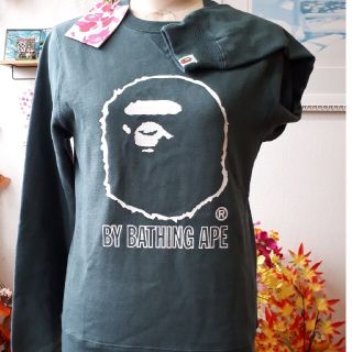 アベイシングエイプ(A BATHING APE)の新品⭐A BATHING APE エイプ トレーナー⭐グリーン系/レディースXS(トレーナー/スウェット)