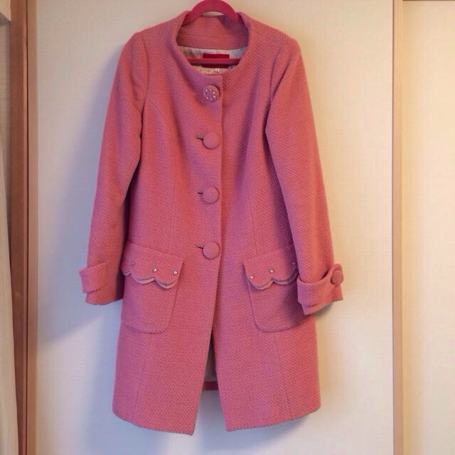 Apuweiser-riche(アプワイザーリッシェ)の可愛らしいピンクのコート♪ レディースのジャケット/アウター(ロングコート)の商品写真