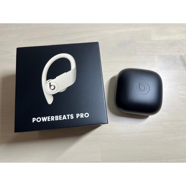 Beats(ビーツ)のPOWERBEATS PRO 完全ワイヤレスイヤフォン　アイボリー スマホ/家電/カメラのオーディオ機器(ヘッドフォン/イヤフォン)の商品写真