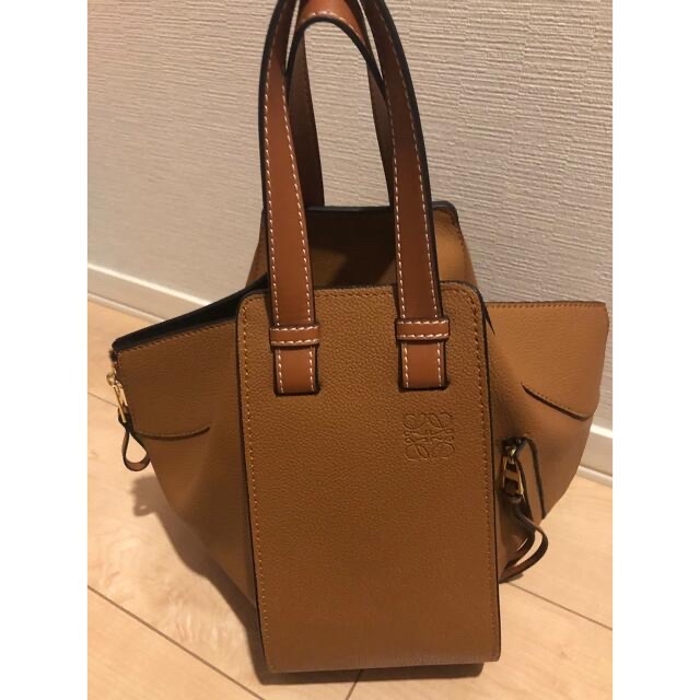 レディースLOEWE ハンモック風 スモールサイズ　新品