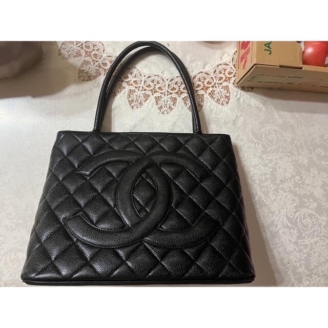 激安価格の CHANEL - キャビアスキン(金具:シルバー金具) シャネル ...