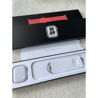 アップルウォッチ(Apple Watch)の【美品】Apple Watch 7 (スターライト　NIKE 41(その他)