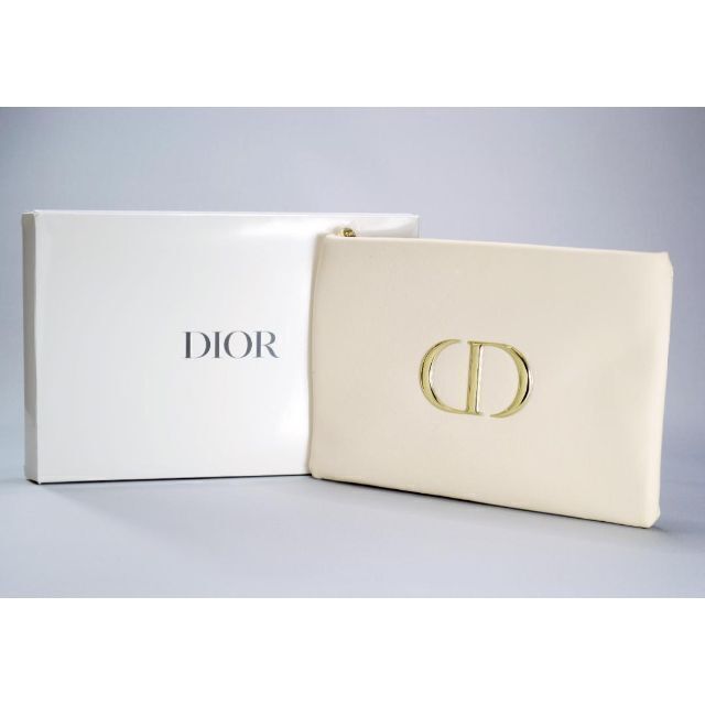 Dior(ディオール)のP3 新品未使用本物 Dior ディオール　ノベルティポーチ レディースのファッション小物(ポーチ)の商品写真