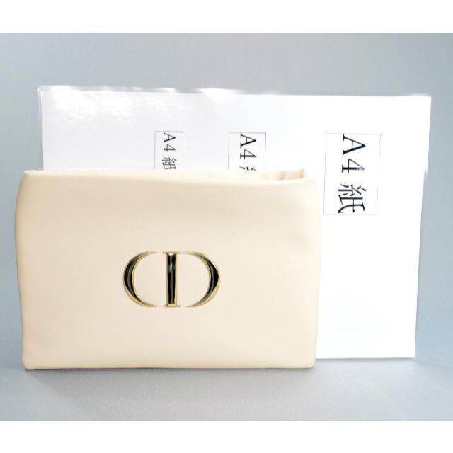 Dior(ディオール)のP3 新品未使用本物 Dior ディオール　ノベルティポーチ レディースのファッション小物(ポーチ)の商品写真