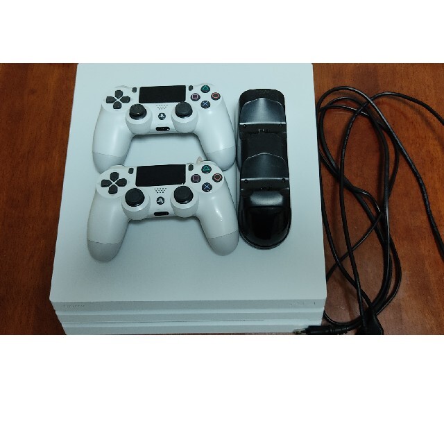 家庭用ゲーム機本体 PS4 pro プレイステーション4 ホワイト 1T CUH-7200B