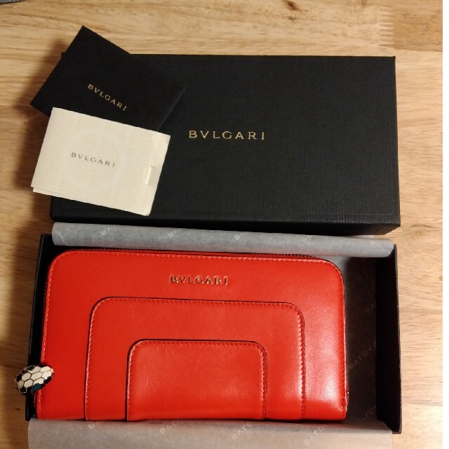 BVLGARI(ブルガリ)のブルガリ　セルペンティ　ラウンドファスナー　長財布 レディースのファッション小物(財布)の商品写真