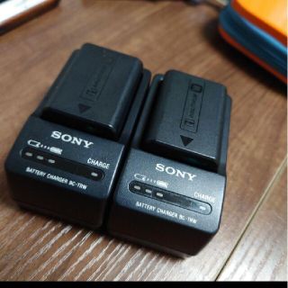 ソニー(SONY)のBC TRW 充電器　NP FW50 バッテリー　セットx2(バッテリー/充電器)