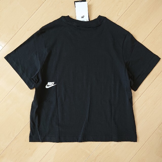 NIKE(ナイキ)の新品 NIKE ガールズ 140 二点セット ナイキ キッズ/ベビー/マタニティのキッズ服女の子用(90cm~)(Tシャツ/カットソー)の商品写真