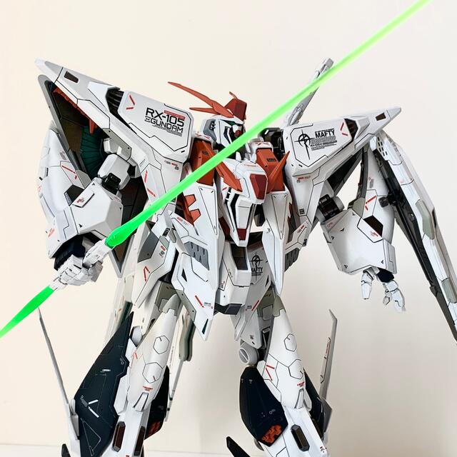 クスィーガンダム ガンプラ1/144 HG 完成品 全塗装改修 閃光の