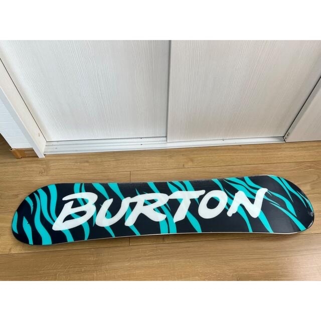 BURTON(バートン)のだぃママ様専用　BURTON キッズスノーボード2点セット スポーツ/アウトドアのスノーボード(ボード)の商品写真