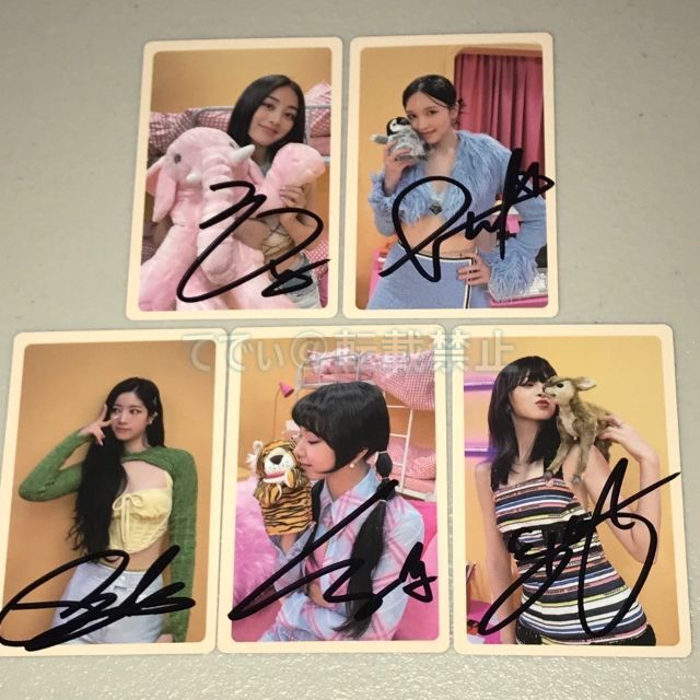 TWICE 直筆サイン「BETWEEN 1&2」トレカセットの通販 by てでぃ TWICE 直筆サイン「BETWEEN 1&2」トレカセットの通販 by てでぃ