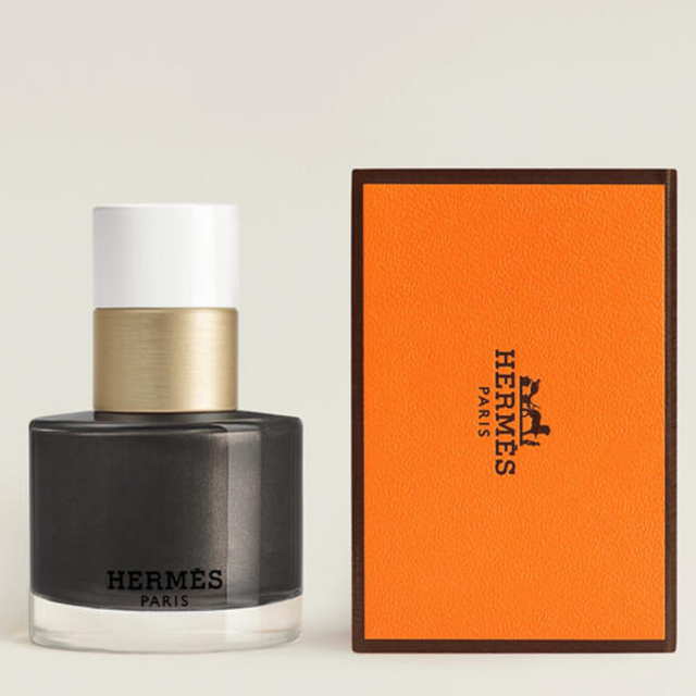 Hermes(エルメス)のエルメス♡ 限定色♡2022リミテッドエディションネイルカラー　グリ・エタン コスメ/美容のネイル(マニキュア)の商品写真