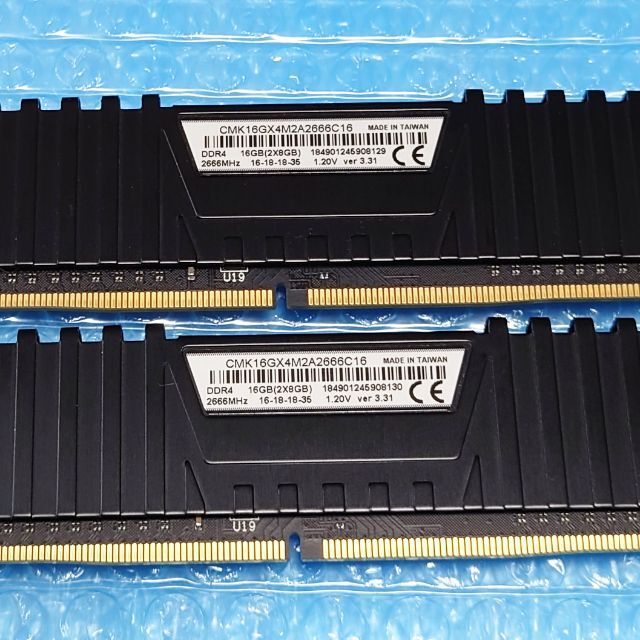 CORSAIR 16GB (8GBx2) DDR4-2666 (417 スマホ/家電/カメラのPC/タブレット(PCパーツ)の商品写真