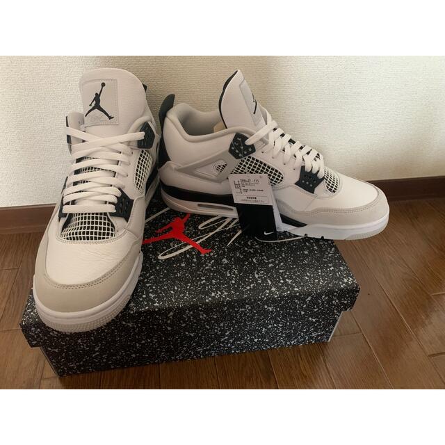 新到着 Nike Air Jordan 4 