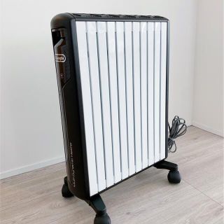 デロンギ(DeLonghi)のデロンギオイルヒーターWiFiモデル(オイルヒーター)