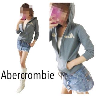 アバクロンビーアンドフィッチ(Abercrombie&Fitch)のアバクロ  パーカー(パーカー)