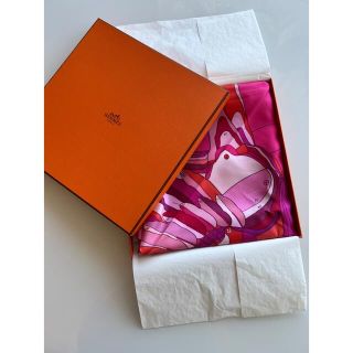 Hermes - 日本未発売 ペガサス Hermes エルメス カレ スカーフ 90の ...