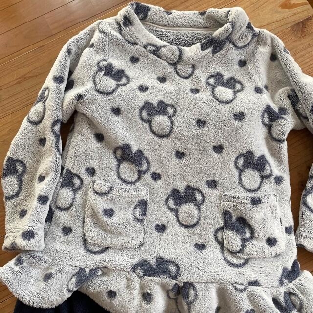 GU(ジーユー)のえてきちさま専用　ユニクロ　GU パジャマ　120   2枚 キッズ/ベビー/マタニティのキッズ服女の子用(90cm~)(パジャマ)の商品写真