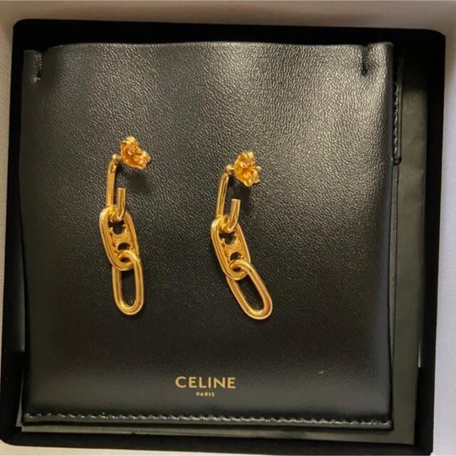 celine(セリーヌ)の週末限定　新品未使用品　セリーヌ　トリオンフ　ピアス　ゴールド レディースのアクセサリー(ピアス)の商品写真