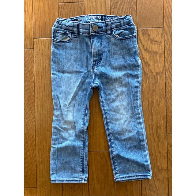 GAP(ギャップ)のGAP デニム　パンツ　ジーパン　90 キッズ/ベビー/マタニティのキッズ服女の子用(90cm~)(パンツ/スパッツ)の商品写真