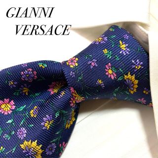 ジャンニヴェルサーチ(Gianni Versace)のGIANNI VERSACE ジャンニヴェルサーチ 花柄 メデューサ ネクタイ(ネクタイ)