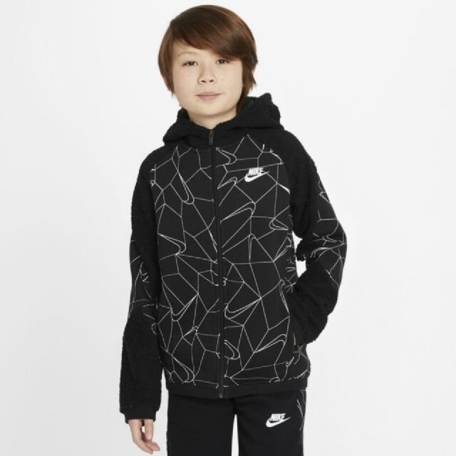 NIKE(ナイキ)のNIKE ナイキ　ジュニア プルオーバー フーディ パーカー　160 新品 キッズ/ベビー/マタニティのキッズ服男の子用(90cm~)(ジャケット/上着)の商品写真