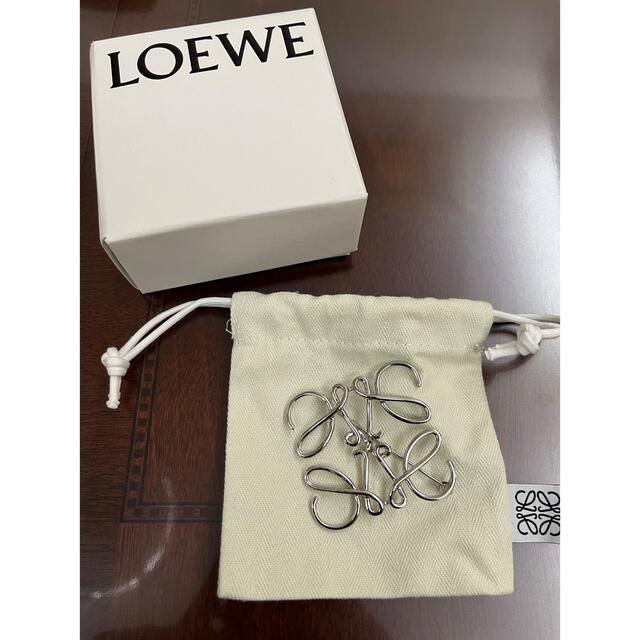 LOEWE(ロエベ)のロエベ💓ブローチ レディースのアクセサリー(ブローチ/コサージュ)の商品写真