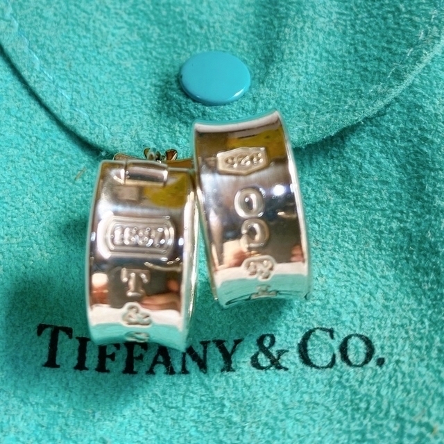 Tiffany & Co.(ティファニー)のティファニー　1837刻印ピアス レディースのアクセサリー(ピアス)の商品写真