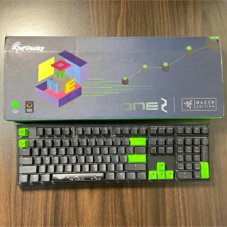 レイザー(LAZER)のDucky One2 Razer Edition 黄軸　美品(PC周辺機器)