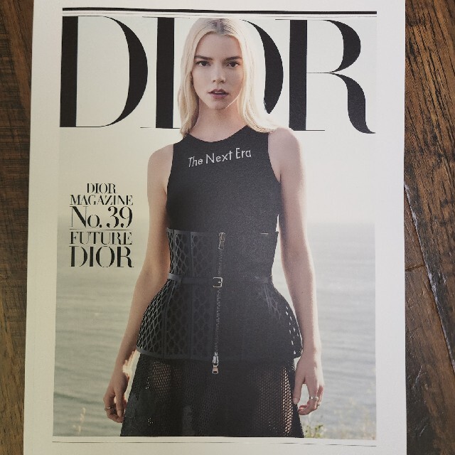 Christian Dior(クリスチャンディオール)のＤＩＯＲマガジン　　３９ エンタメ/ホビーの雑誌(アート/エンタメ/ホビー)の商品写真