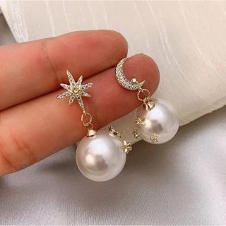 【再入荷】月と星のアシンメトリー パールピアス(ピアス)