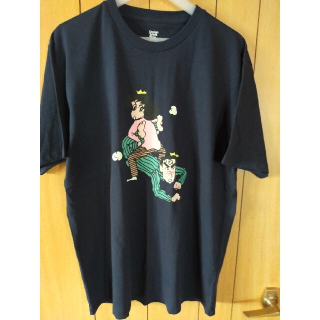 Design Tshirts Store graniph(グラニフ)のグラニフTシャツ　クレヨンしんちゃん メンズのトップス(シャツ)の商品写真